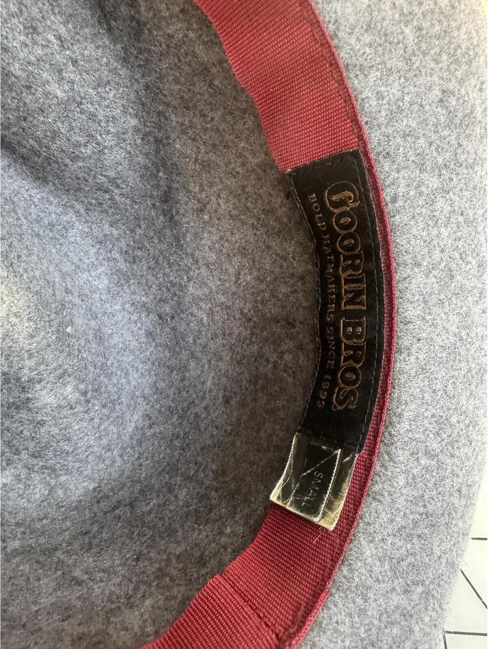 Goorin Bros Gray Felt Fedora Hat with Black Band - Picture 3 of 6
